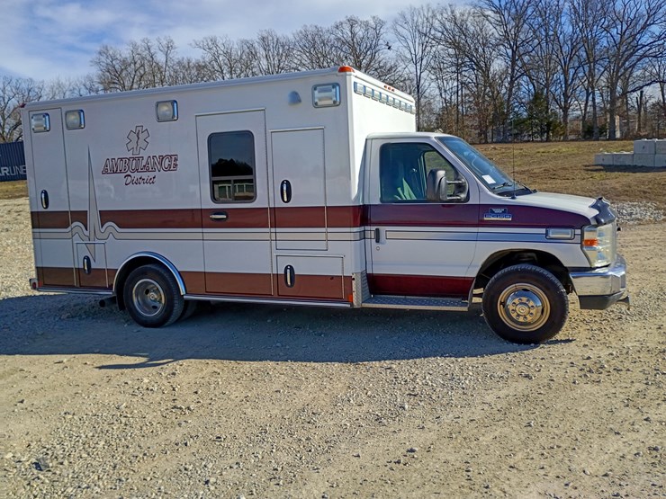 2009-ford-e450-image-14