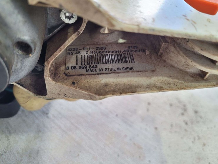 stihl-hs45-hedge-trimmer-image-7