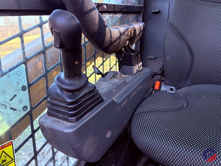 2020-caterpillar-289d3-image-44