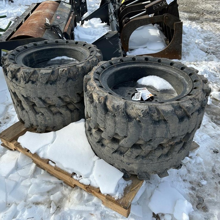 Solid Skid Steer Tires