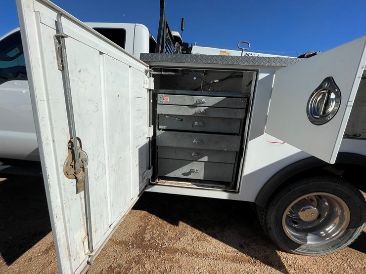 2013-ford-f450-image-15