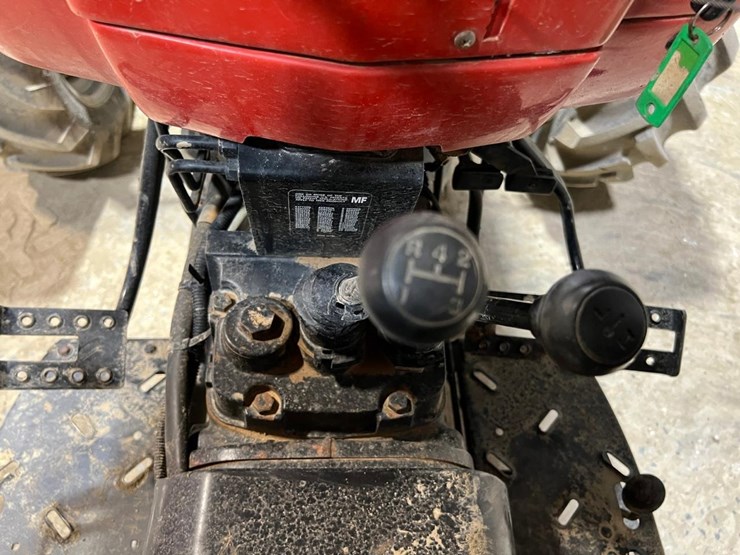 massey-ferguson-243-image-22