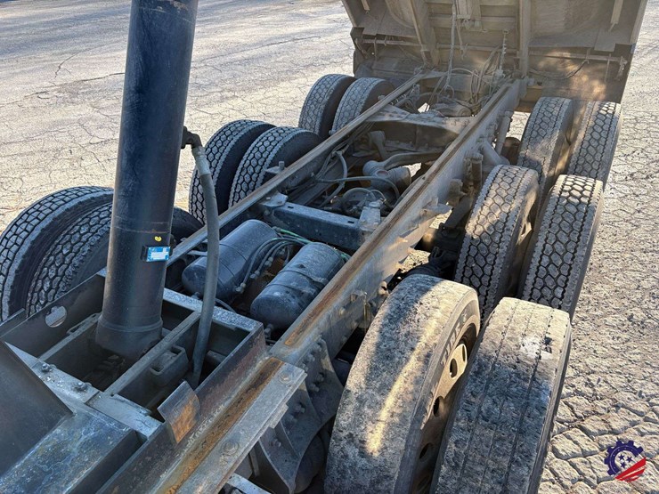 2020-kenworth-t880-image-77