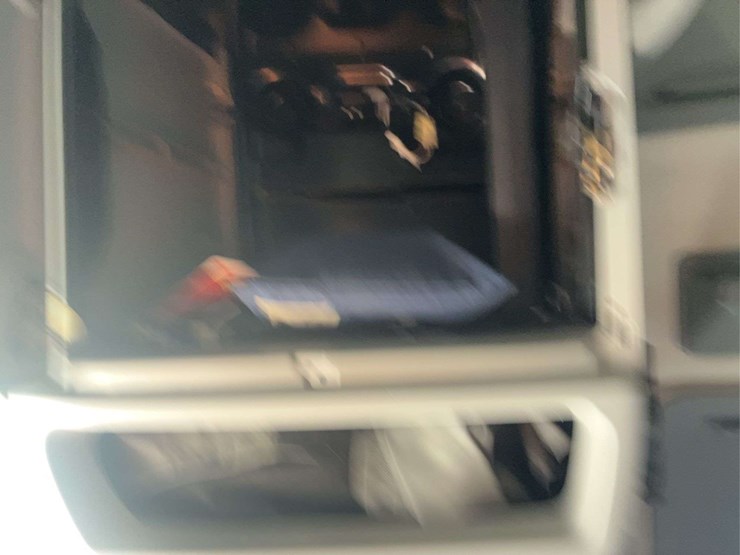 2019-volvo-volvo-vnl-tandem-axle-dual-conventional-new-generation-tractor-truck-image-41