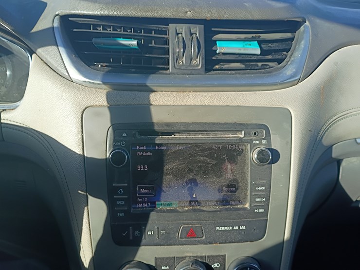 2013-chevrolet-traverse-image-33