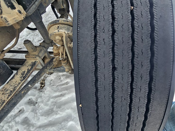 2007-freightliner-columbia-120-image-39