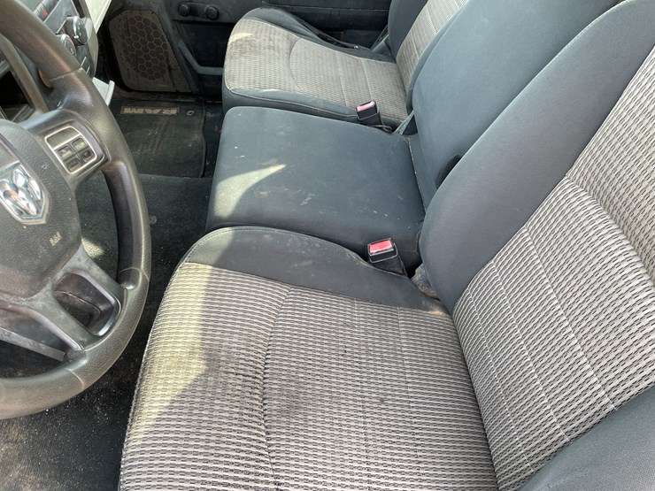 2012-dodge-2500-image-17