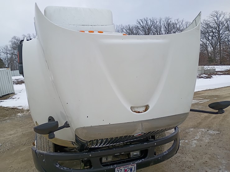 2011-international-transtar-8600-image-22