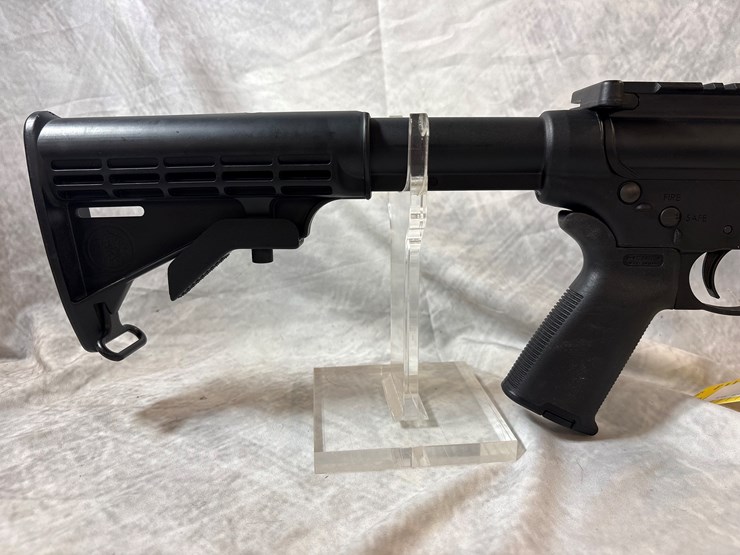 #2756-•-smith-&-wesson-m&p-15-22-22-lr-semi-auto-rifle,-sn:-lah5185-image-7