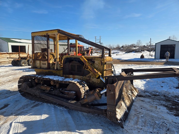 caterpillar-d6b-image-17