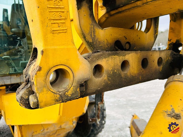 2003-volvo-g710b-image-49