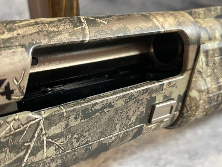 #2379-•-winchester-sx4-12-ga.-semi-auto-shotgun,-sn:-pt19451yw11k-image-14