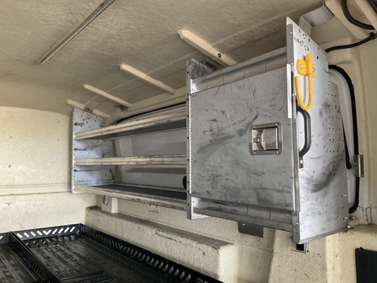 2014-chevrolet-silverado-2500-image-10