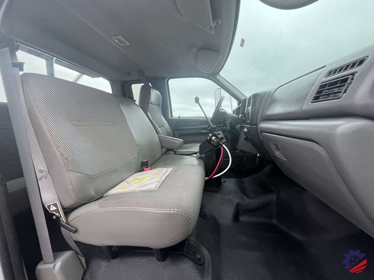 2004-ford-f650-image-61