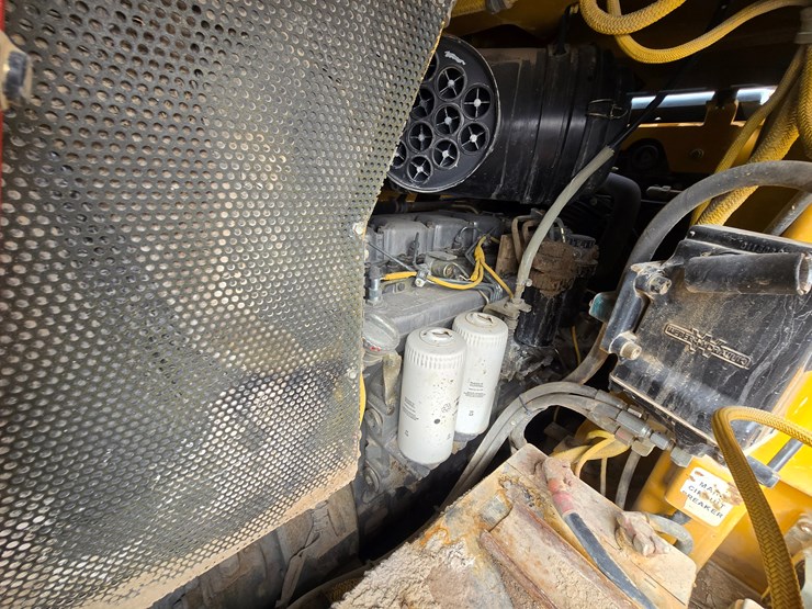 2004-deere-655c-image-29