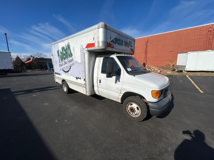 2006-ford-e450-image-27