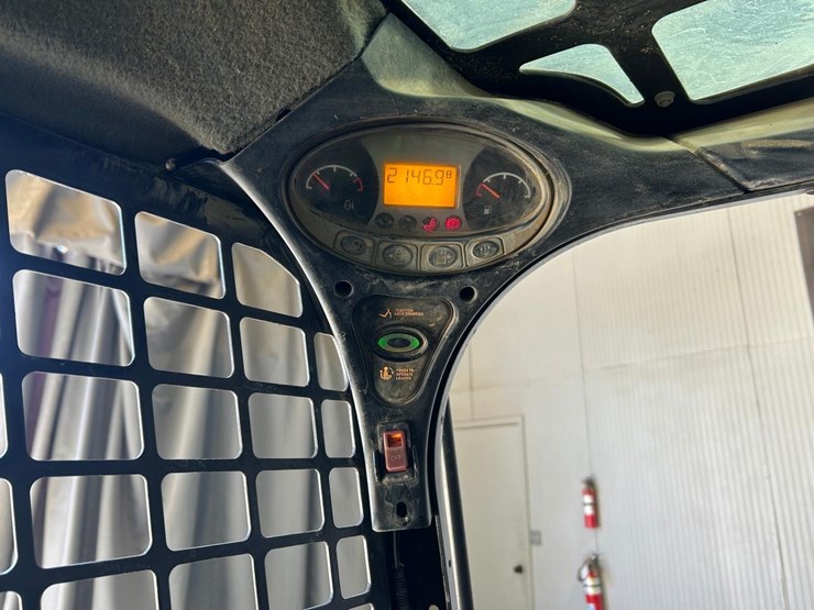 2017-bobcat-t590-image-21