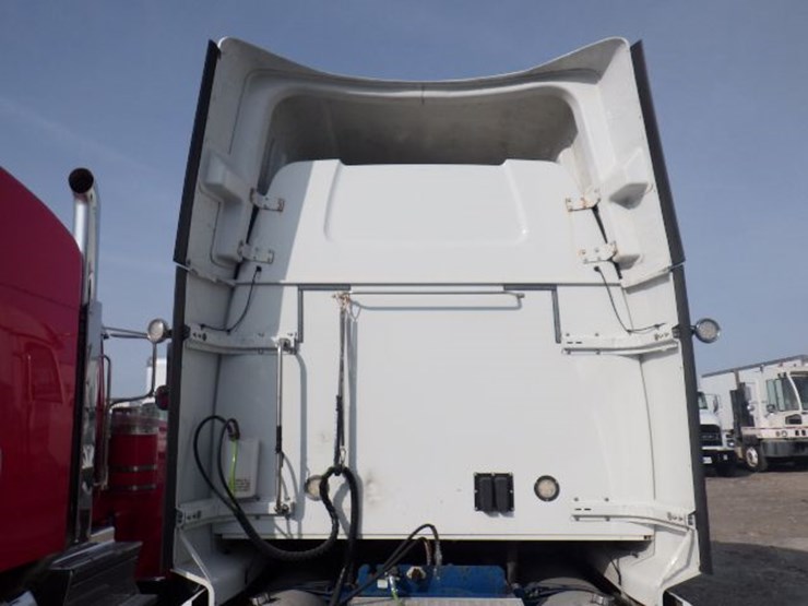 2020-western-star-5700xe-image-14