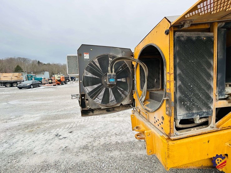 2003-volvo-g710b-image-130