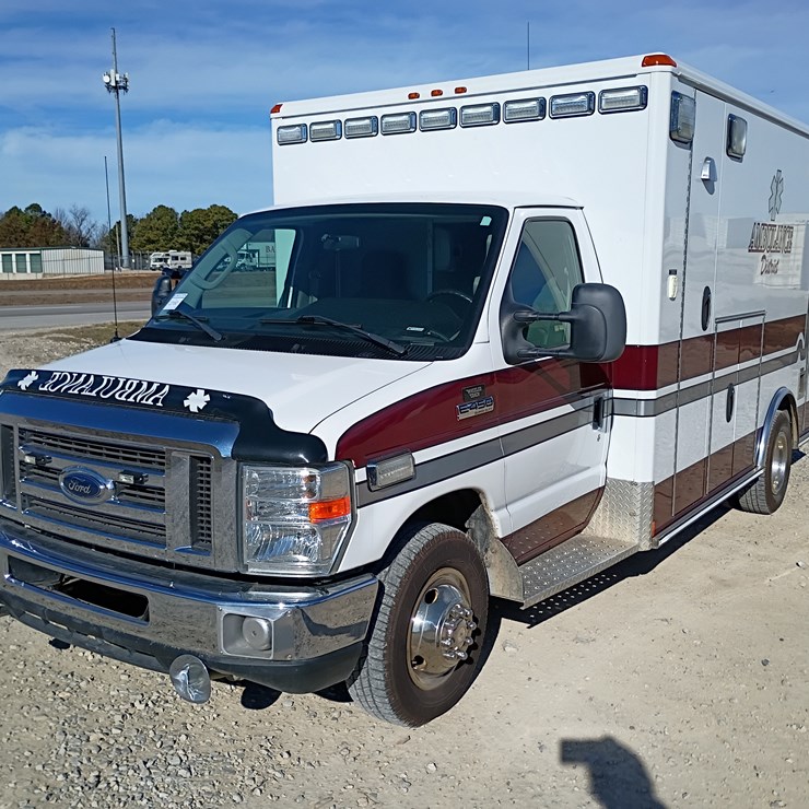 2009 FORD E450