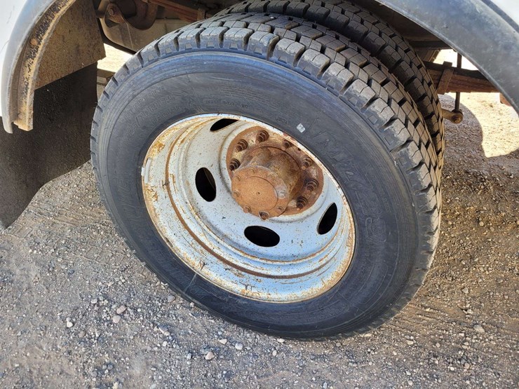 2005-ford-f550-image-6