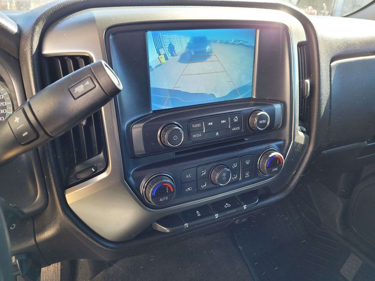 2019-chevrolet-silverado-1500-lt-image-16