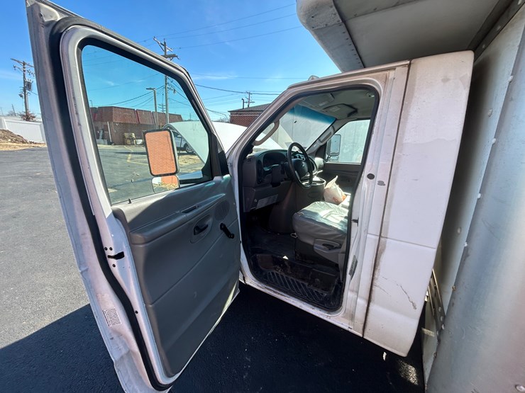 2006-ford-e450-image-58