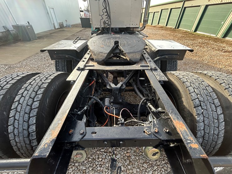 2001-kenworth-t800-image-55