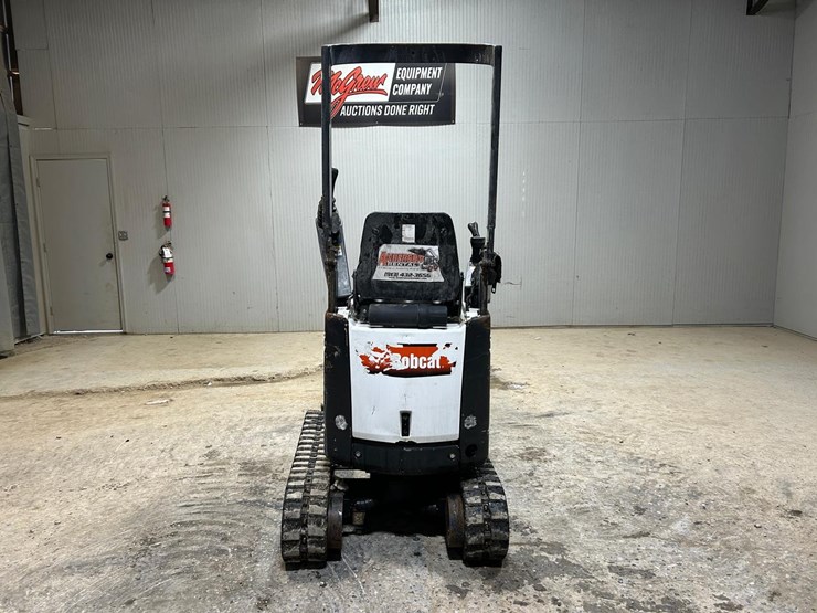 2022-bobcat-e10-image-3