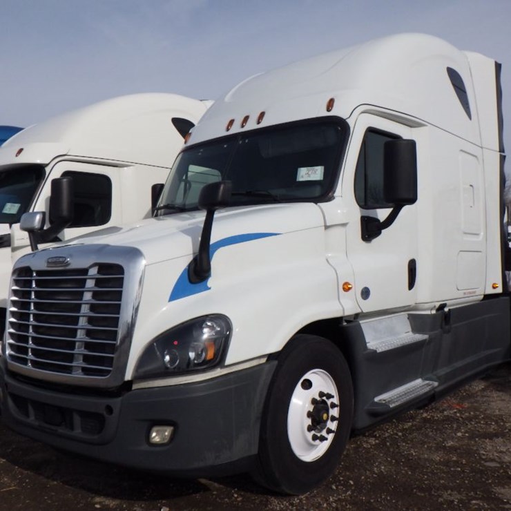 2016 FREIGHTLINER CASCADIA 125