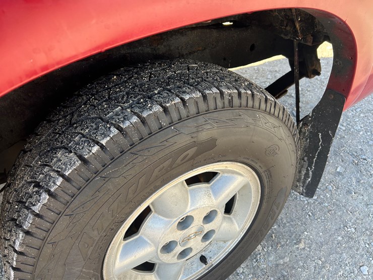 2003-chevrolet-s10-image-27