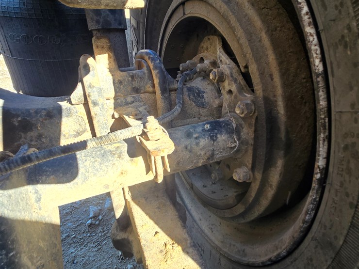 2002-freightliner-columbia-120-image-77