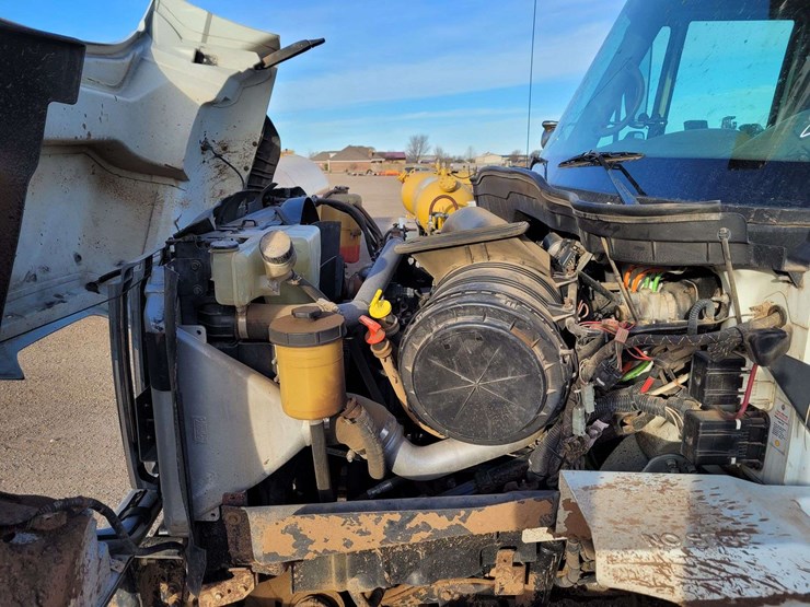 2011-international-workstar-7500-image-32