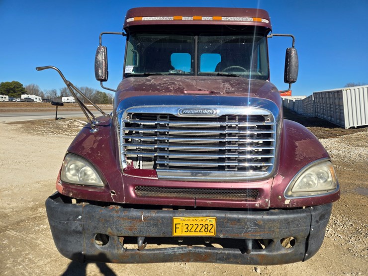 2002-freightliner-columbia-120-image-28