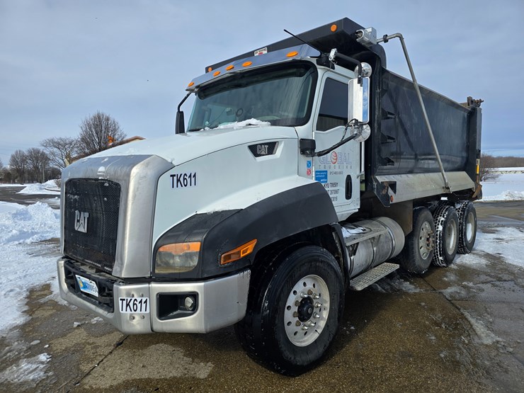 2012-caterpillar-660-image-1