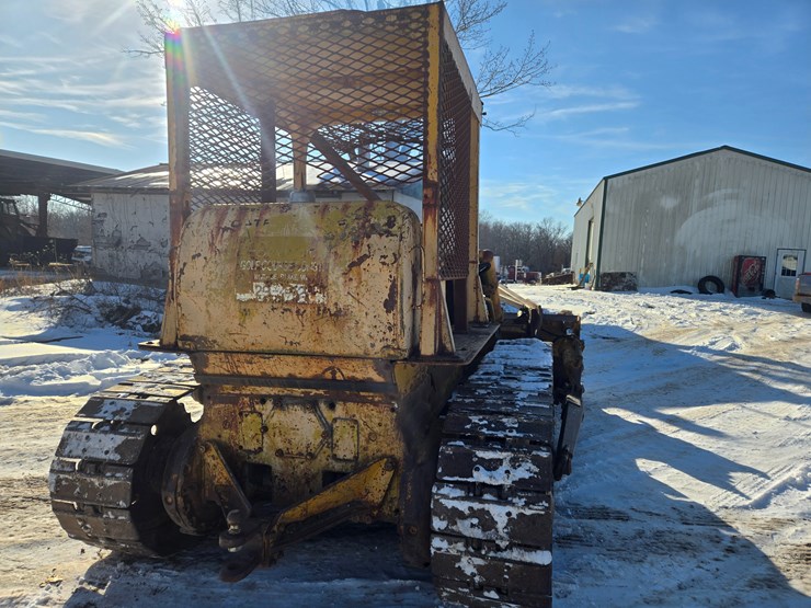 caterpillar-d6b-image-10