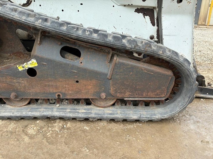 bobcat-t630-image-10