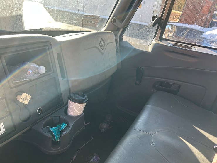 2013-international-durastar-4300-image-63