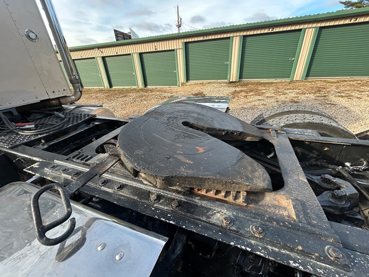 2001-kenworth-t800-image-54