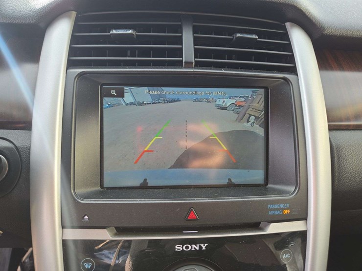 2014-ford-edge-image-15