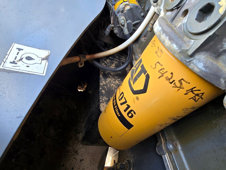 2003-challenger-mt855-image-77