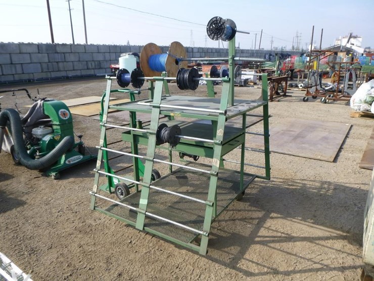 60"x48"x68"-portable-wire-reel-cart-image-3