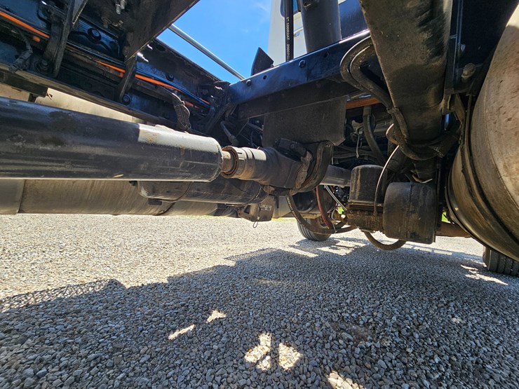 2012-peterbilt-382-image-102