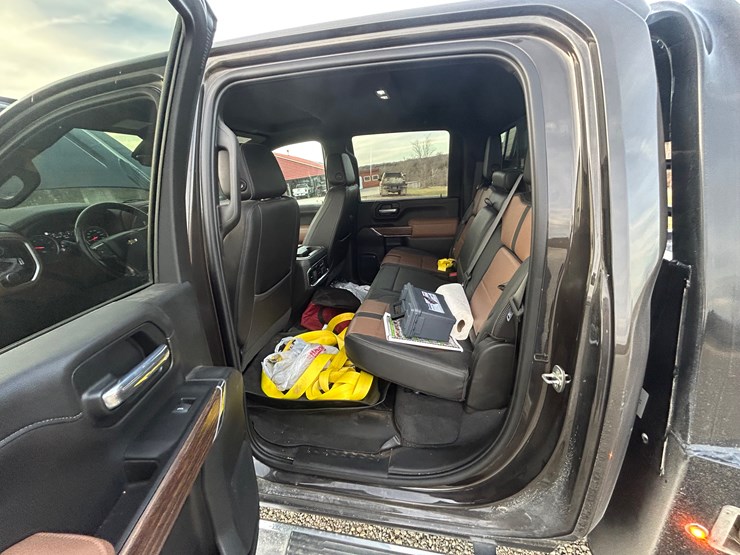 2021-chevrolet-silverado-3500-image-44