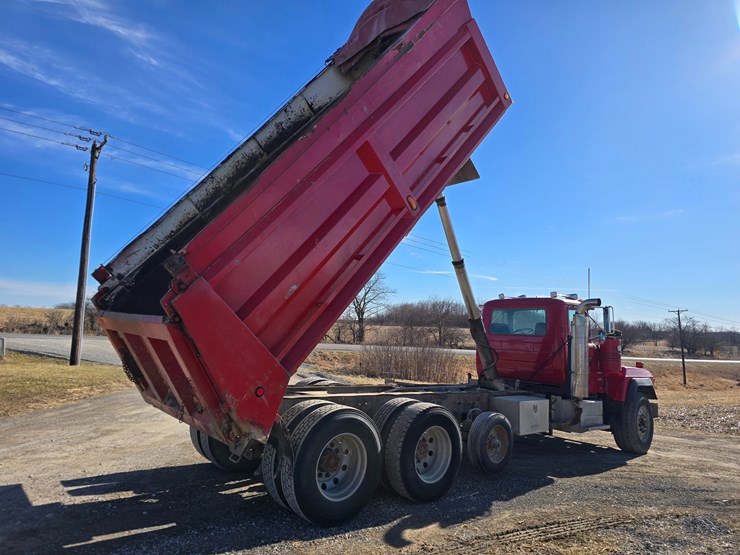 1998-mack-rd688s-image-46