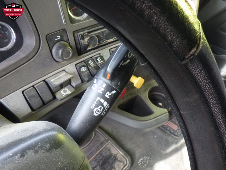 2019-kenworth-t880-image-18