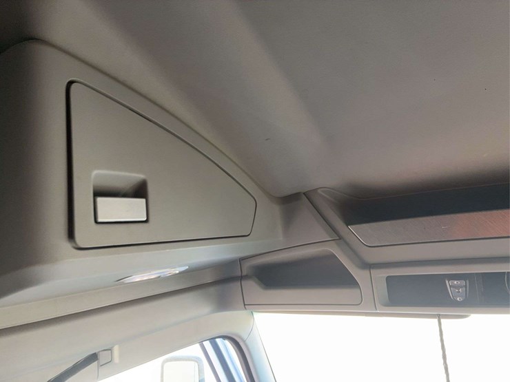 2017-kenworth-t680-image-39