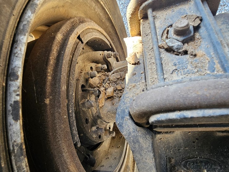 2012-peterbilt-382-image-94