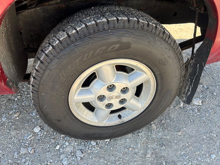 2003-chevrolet-s10-image-22