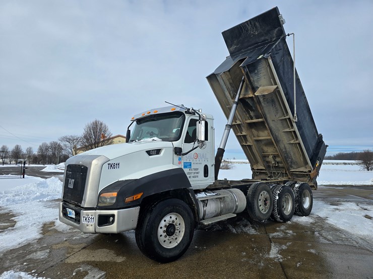 2012-caterpillar-660-image-30